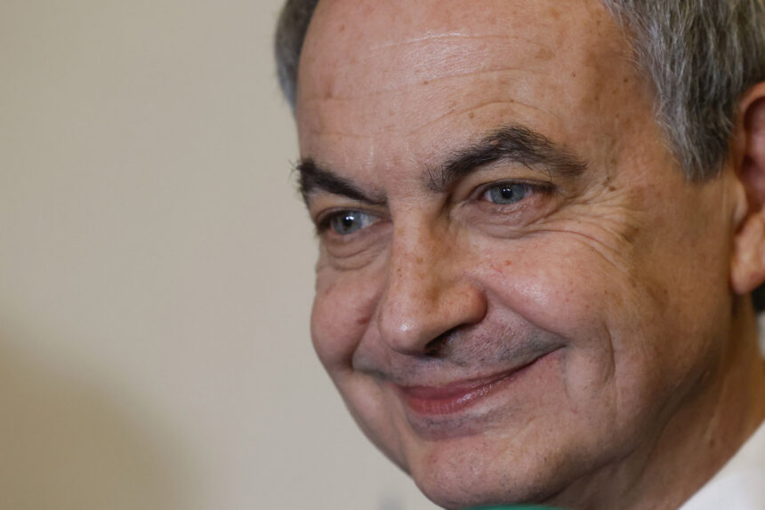 La Fiscalía española pidió retirar el pasaporte a Zapatero, quien defiende su inocencia Zapatero se reunirá con Delcy Rodríguez durante tras su visita a Venezuela