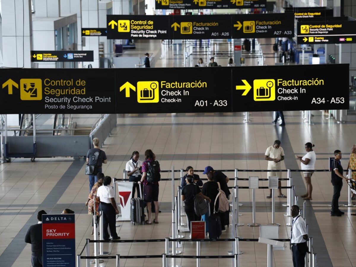 Cancillería denunció la apertura “forzada” de una maleta diplomática venezolana en aeropuerto de Panamá