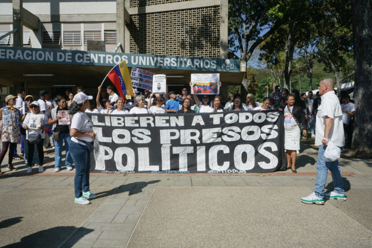 Así se desarrolla la manifestación de los estudiantes en Caracas por la liberación de los presos políticos
