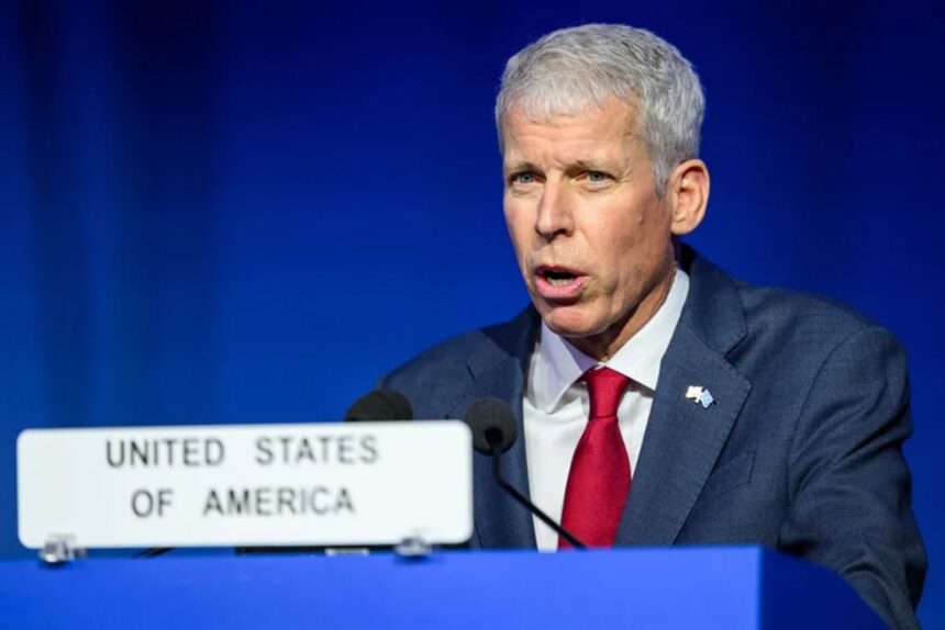 ¿Quién es Chris Wright y qué se sabe de su eventual viaje a Venezuela?