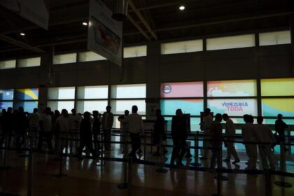 Llegó a Venezuela un vuelo con 109 venezolanos repatriados desde EE UU