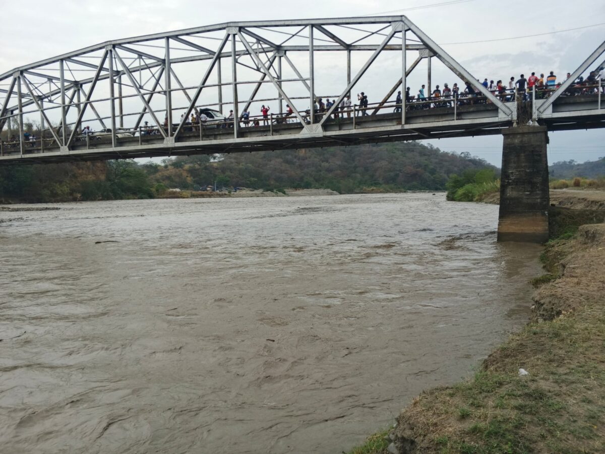 Rescataron a cinco personas tras repentina crecida del río Guanare en Portuguesa