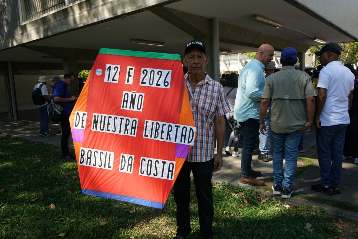 En imágenes: así se desarrolla la manifestación estudiantil en la UCV por la liberación de los presos políticos