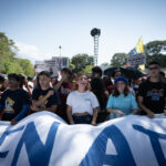 En Caracas los estudiantes impulsaron un canto infinito de paz por el Día de la Juventud