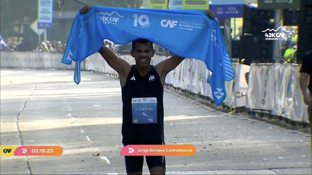 El panameño Castelblanco y la ecuatoriana Ortiz establecieron nuevos récords en los 42K del Maratón CAF 2026