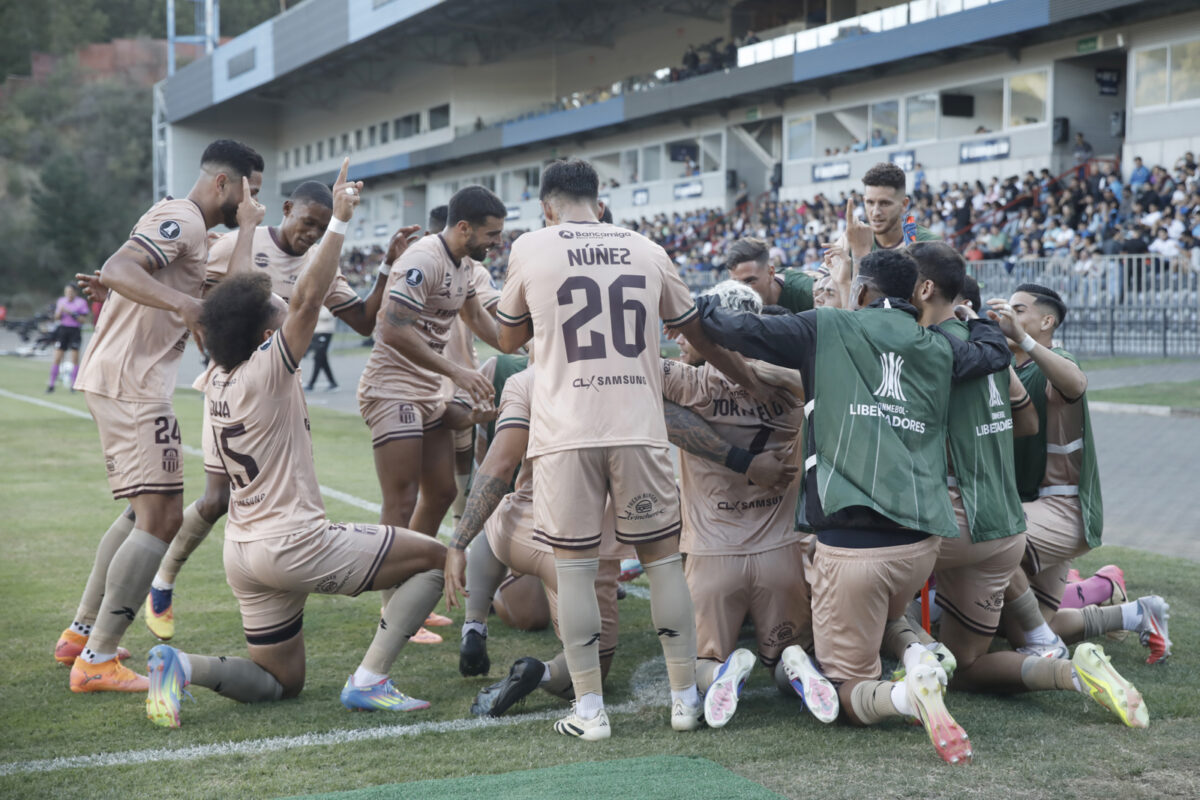 Carabobo FC sufrió actos de xenofobia y violencia tras su victoria en Chile