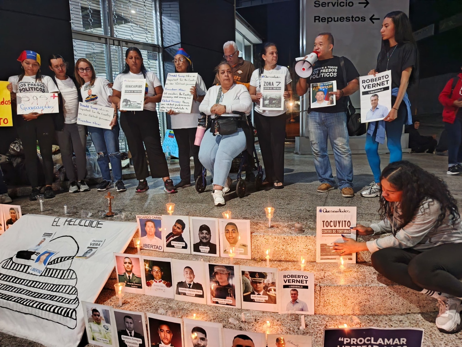 In Images: This is How the Vigil of Relatives of Political Prisoners Unfolded at El Rodeo I, El Helicoide, and Zona 7