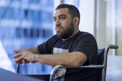 El venezolano que estuvo preso por un reportaje sin publicar y al salir enterró a su madre