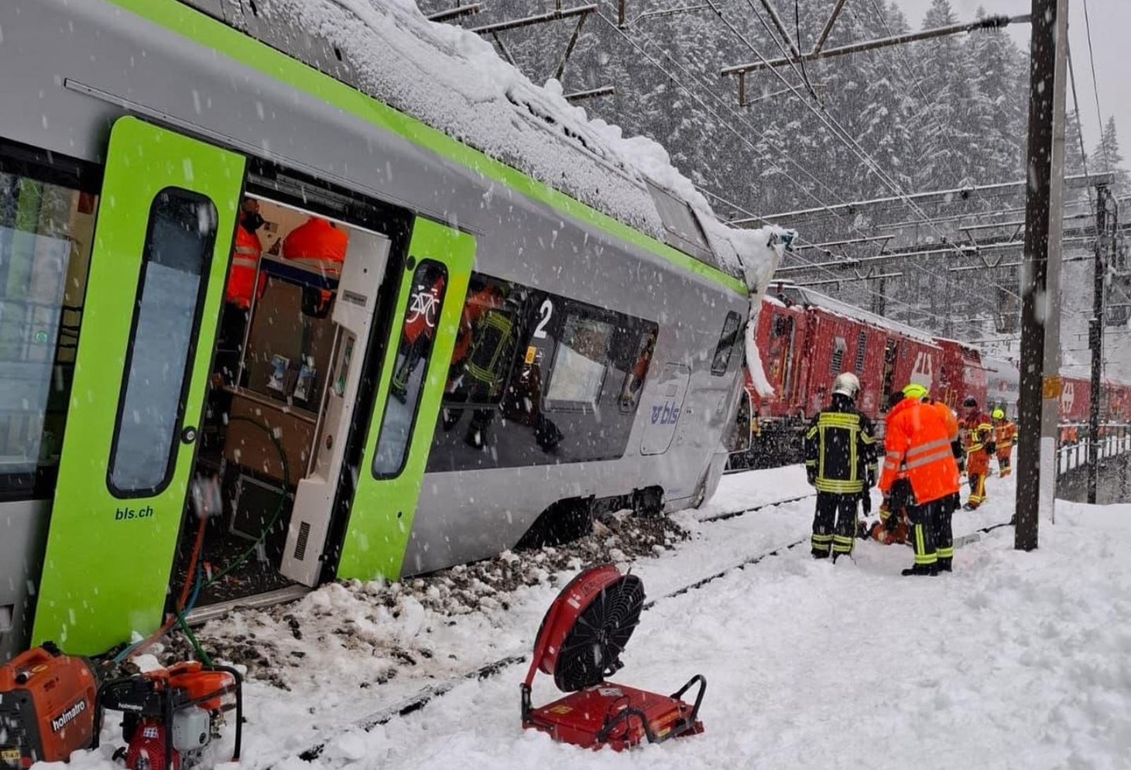 Train derailment in Switzerland due to avalanche leaves five injured