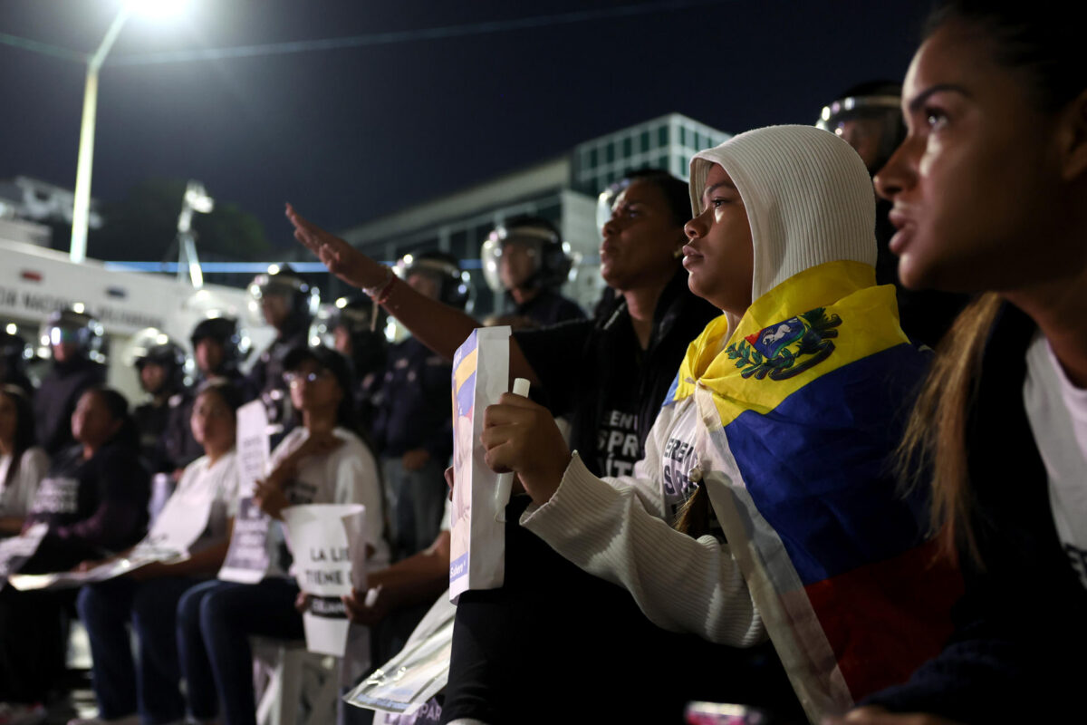 Familiares de presos políticos del caso Operación Gedeón denunciaron que los encontraron en estado de desnutrición tras una visita