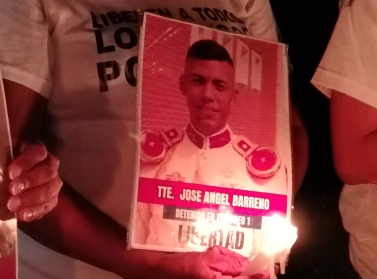 En imágenes: así transcurrió la vigilia de familiares de presos políticos en El Rodeo I, El Helicoide y Zona 7