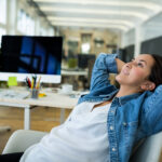 Microdescansos: qué son, beneficios y cómo aplicarlos para reducir el estrés en la rutina diaria