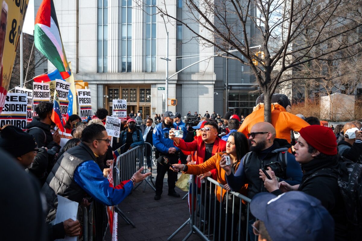En imágenes: protestas y tensión en Nueva York por audiencia de Maduro en la Corte