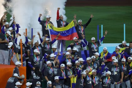 Rawayana y Neutro Shorty lanzaron “Jugando chapita” en homenaje a la selección de beisbol de Venezuela