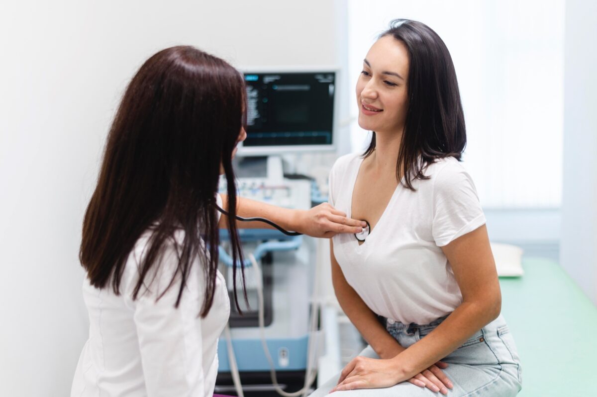 Importancia de la salud preventiva en la mujer: precios de consultas y exámenes en Caracas