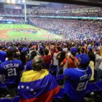 En imágenes: así vivió la fanaticada el histórico pase de Venezuela a la final del Clásico Mundial de Beisbol
