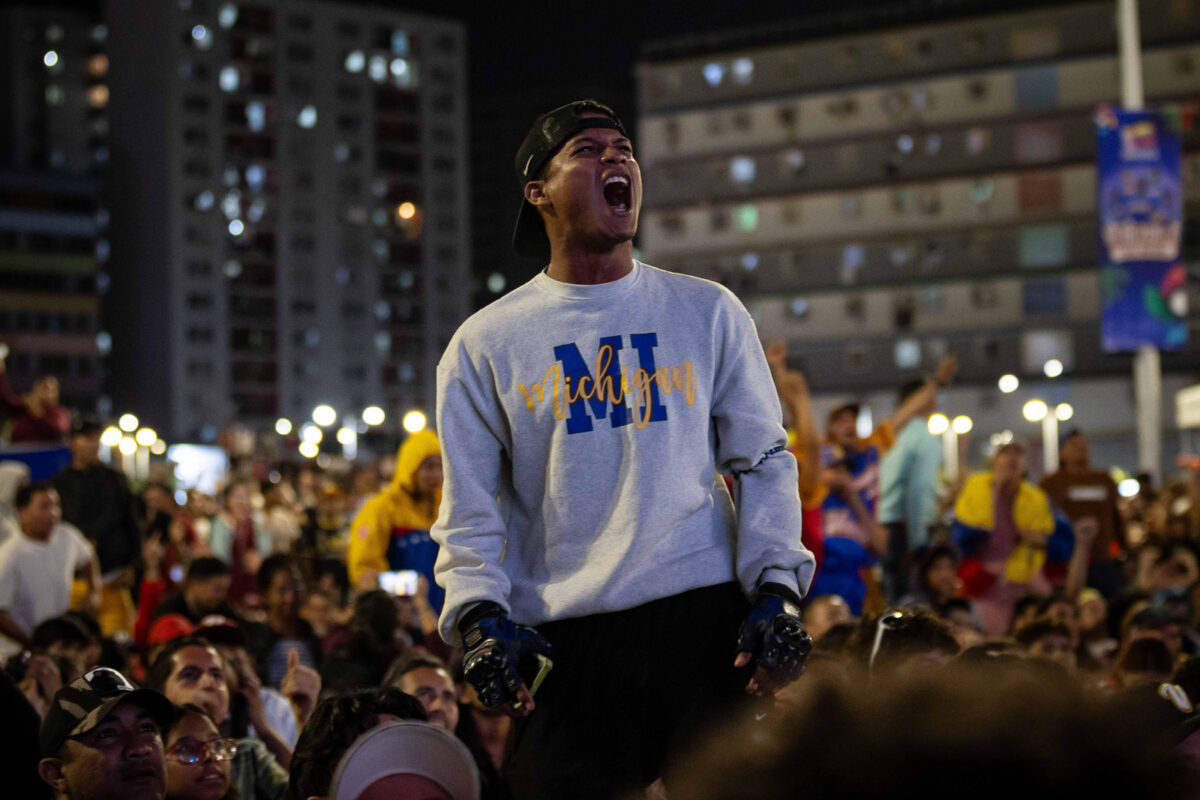 Miles de venezolanos salieron a las calles para celebrar su primer Clásico Mundial de Beisbol