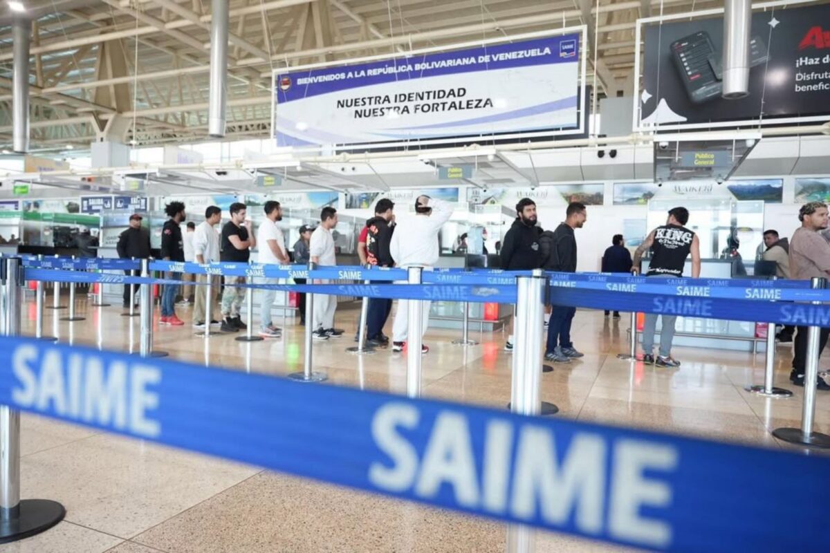 Llegaron a Venezuela 146 migrantes repatriados desde EE UU