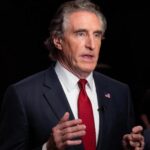 El secretario del Interior de EE UU, Doug Burgum, llegó a Venezuela