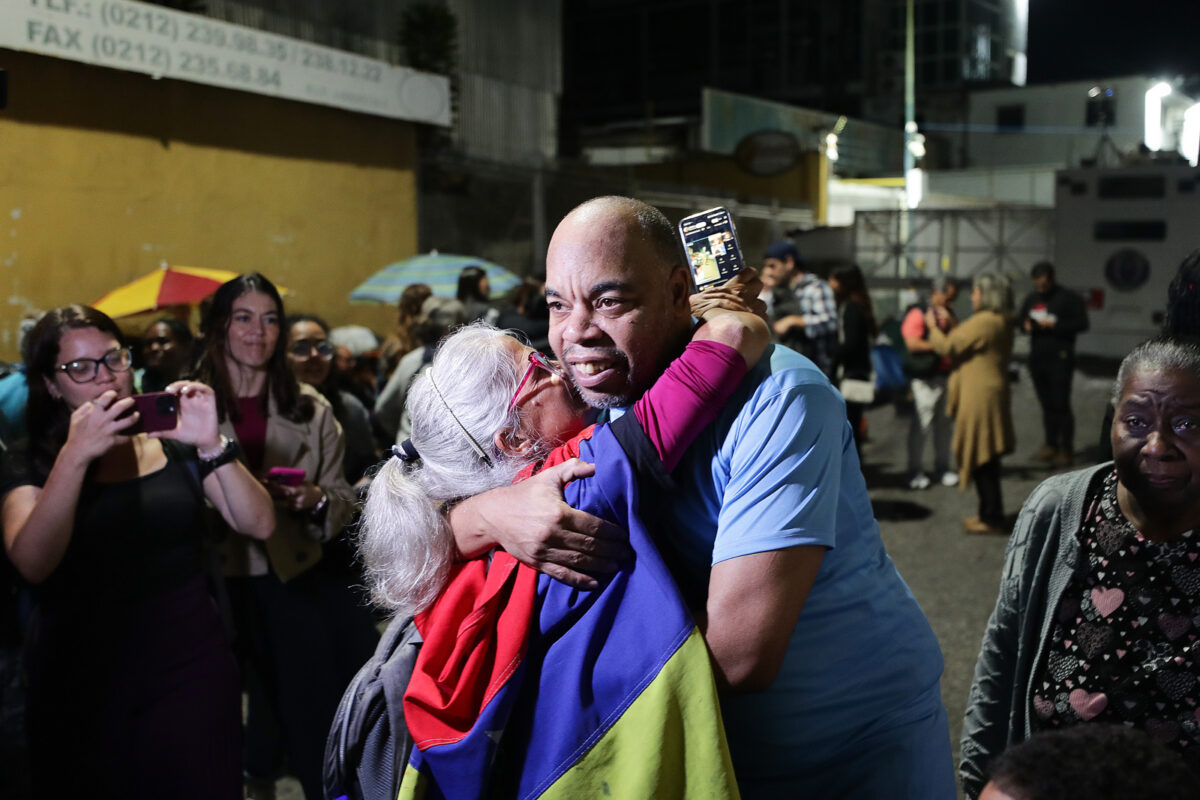 Excarcelaron a varios presos políticos de la Zona 7 en Boleíta
