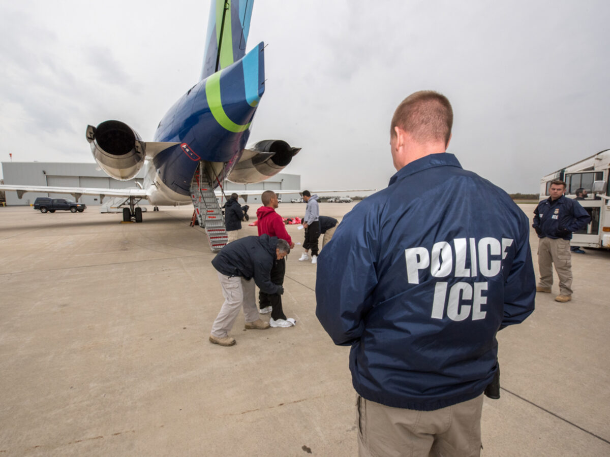Trump anunció que agentes de ICE estarán en los aeropuertos por escasez de empleados del TSA: ¿qué implica la medida? 