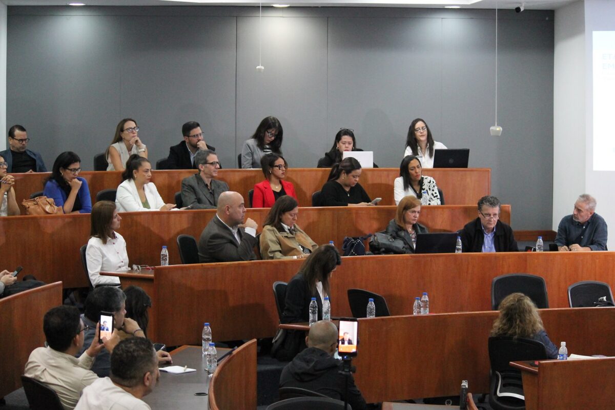 Empezar un negocio sin miedo al fracaso: la radiografía del emprendedor venezolano que presentaron el IESA y la UCAB