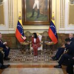 Delcy con el secretario de Interior