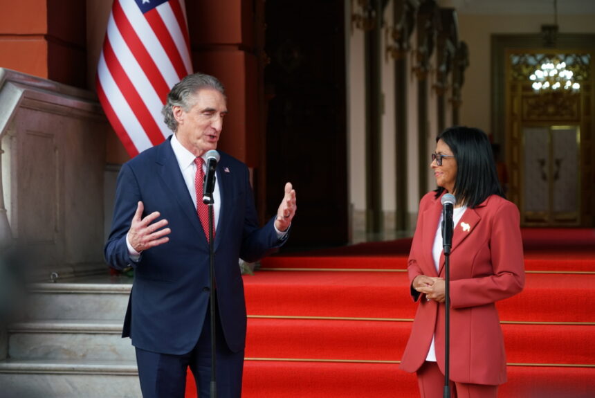 Cuando el periodismo independiente volvió a insistir en las puertas de Miraflores Delcy Rodríguez y el secretario del Interior de EE UU conversaron sobre nuevas tecnologías para desarrollar el sector de la minería en Venezuela