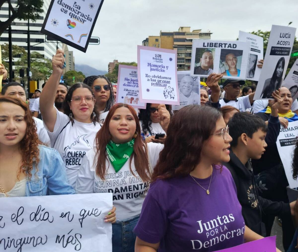 En Imágenes: Mujeres marcharon en Caracas para exigir libertad en su día