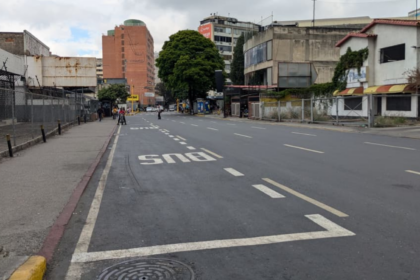 Paro de transporte deja paradas desoladas y baja circulación de unidades en Caracas