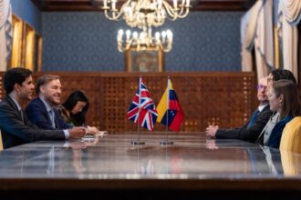Autoridades de Reino Unido visitaron Venezuela para explorar oportunidades de crecimiento
