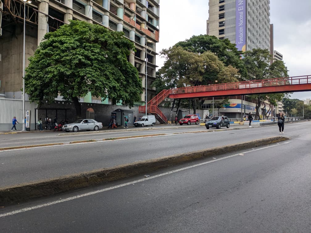 #TeExplicamosElDía | Lunes 16 de marzo Paro de transporte deja paradas desoladas y baja circulación de unidades en Caracas