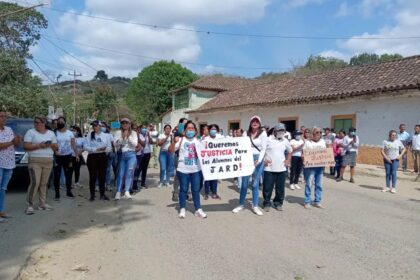 Padres de estudiantes intoxicados en escuela larense denunciaron falta de atención al caso por parte de las autoridades 
