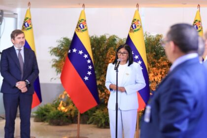 Venezuela firmó acuerdo de suministro de gas con las petroleras Repsol y Eni