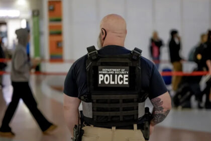 Trump anunció que agentes de ICE estarán en los aeropuertos por escasez de empleados del TSA: ¿qué implica la medida? 