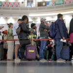 Trump anunció que agentes de ICE estarán en los aeropuertos por escasez de empleados del TSA: ¿qué implica la medida? 