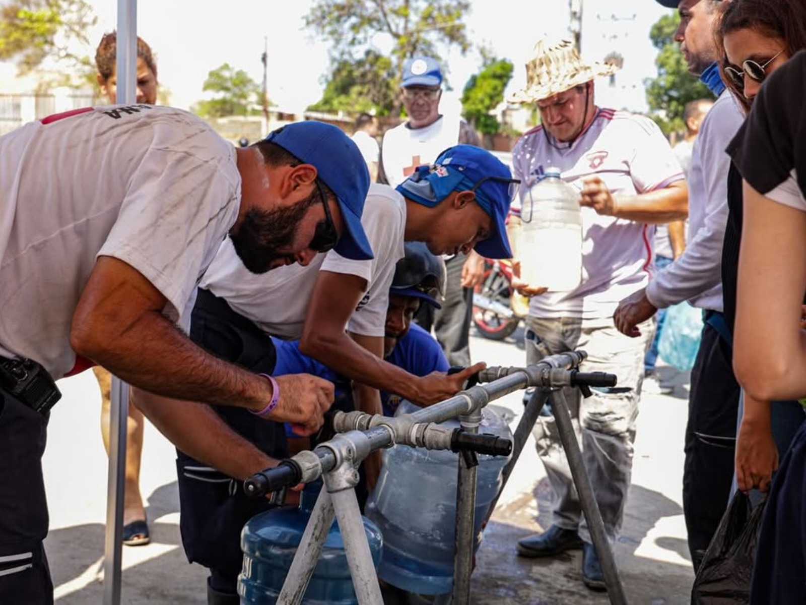 Zones in Sucre and Nueva Esparta reported to have gone three months without water