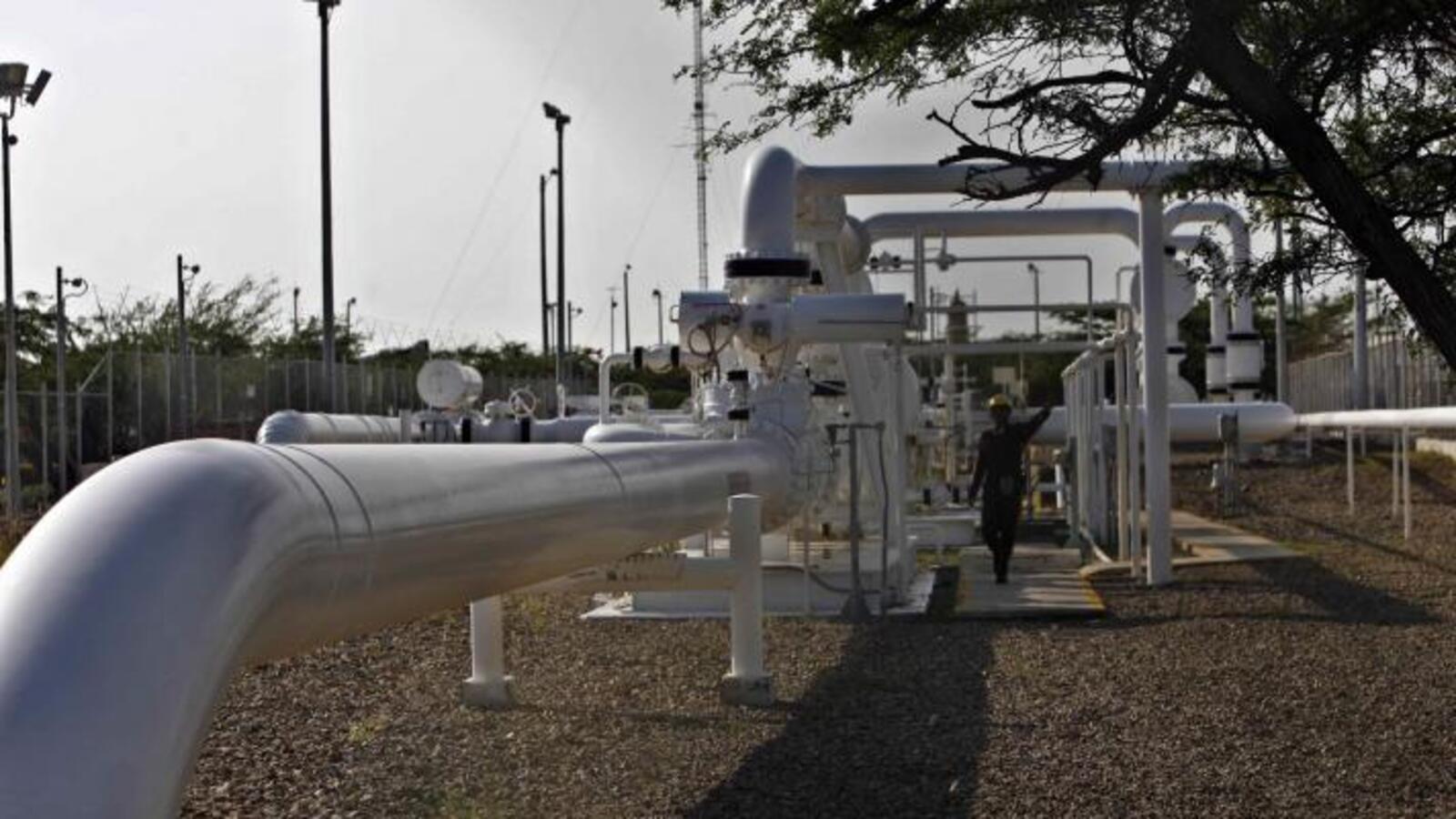 Colombia and Venezuela agreed on a plan to repair a damaged section of the binational gas pipeline