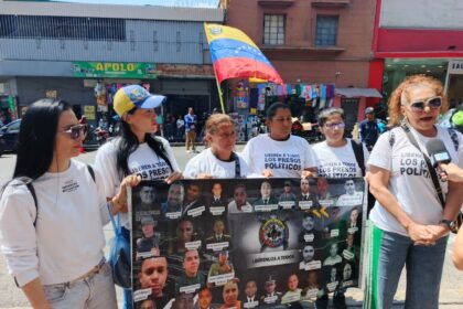 Familiares protestaron frente al Palacio de Justicia para exigir la liberación de los presos políticos