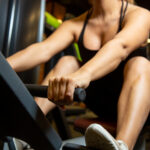 Cómo evitar lesiones en el gimnasio: recomendaciones de fisioterapeutas para entrenar con seguridad