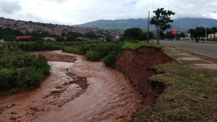 Más de 140 familias quedaron incomunicadas en una aldea de Táchira tras un derrumbe 