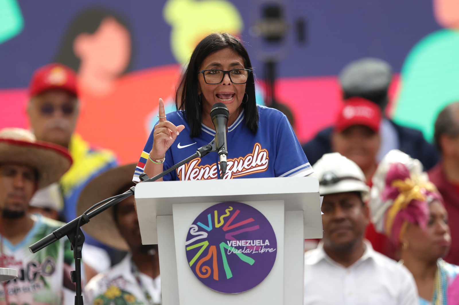 Venezuela anuncia ingreso mínimo integral de $240 y pensiones de $70, pero el salario mínimo legal sigue congelado en 130 bolívares — image 1