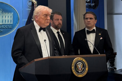 #TeExplicamos | Lo que se sabe sobre el tiroteo en la cena de corresponsales donde estaba Donald Trump