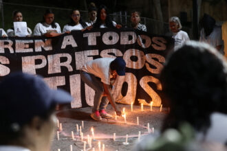 Los 27 presos políticos que han muerto bajo custodia del Estado venezolano Familias redoblarán protestas tras represión contra presos políticos en el Rodeo I