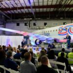 American Airlines presentó su avión conmemorativo por los 250 años de EE UU: volará a Venezuela el 30 de abril