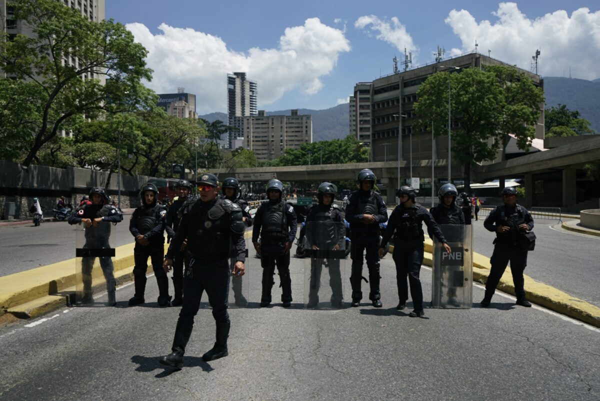 El día que la dignidad llegó con los trabajadores y pensionados a un kilómetro de Miraflores 