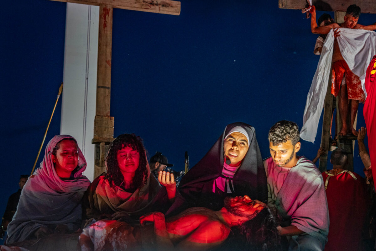 Viacrucis en Petare: una pasión que llega a las puertas del cielo