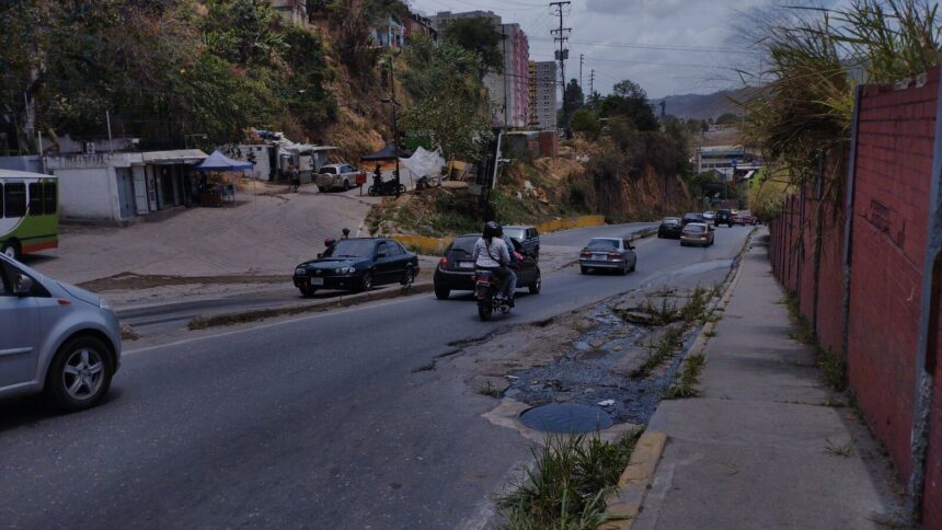 Cerraron tramo de la carretera La Yaguara-El Junquito por rehabilitación: horarios y vías alternas
