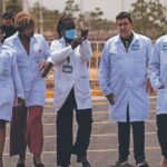 Salarios retenidos, vigilancia y coerción: CIDH documentó los abusos en misiones médicas cubanas