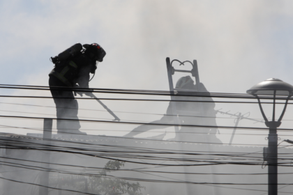 Mujer venezolana y su hijo de 2 años murieron tras el incendio de su vivienda en Chile